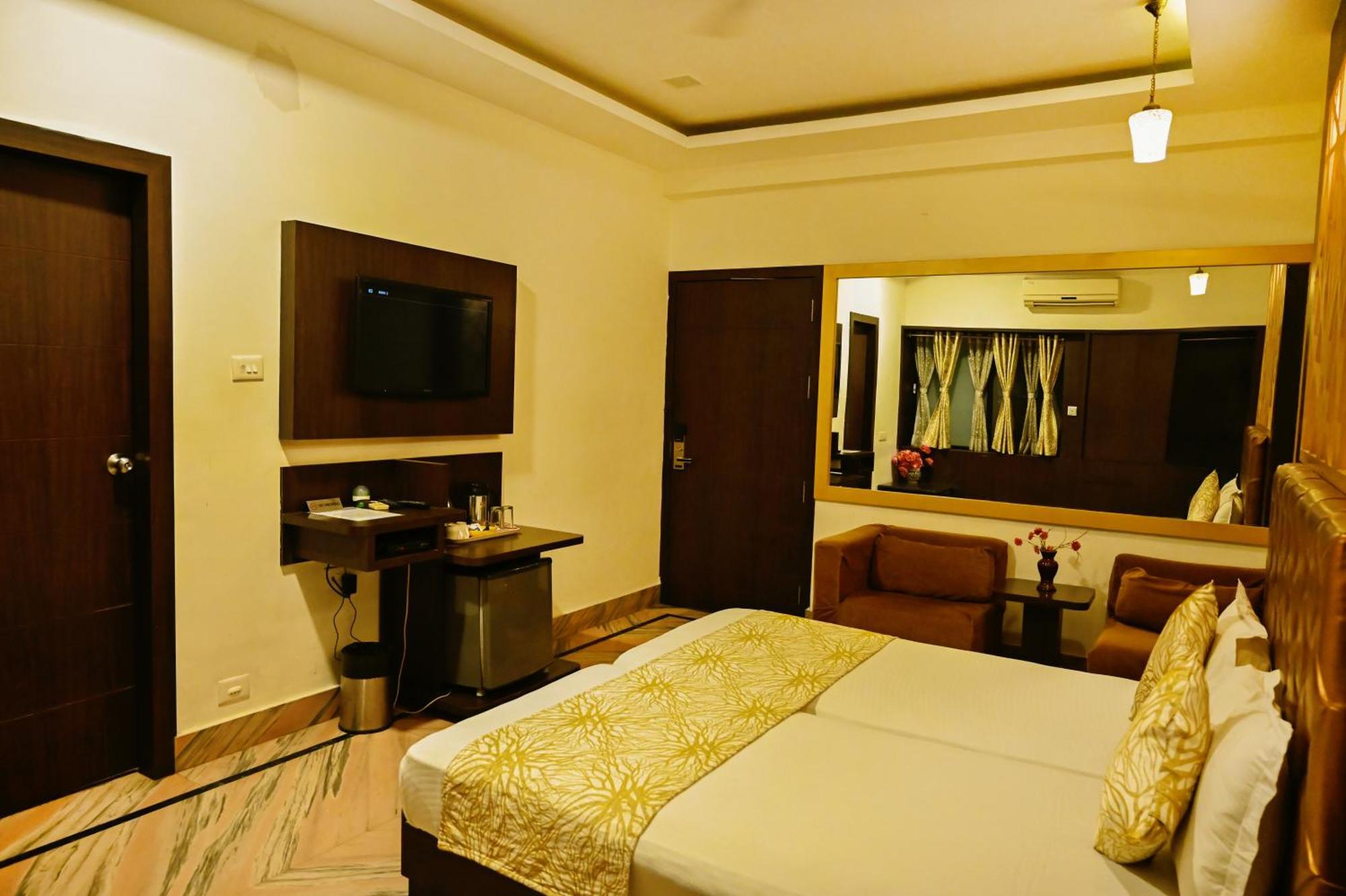 Trimrooms Buddha Hotel 3*